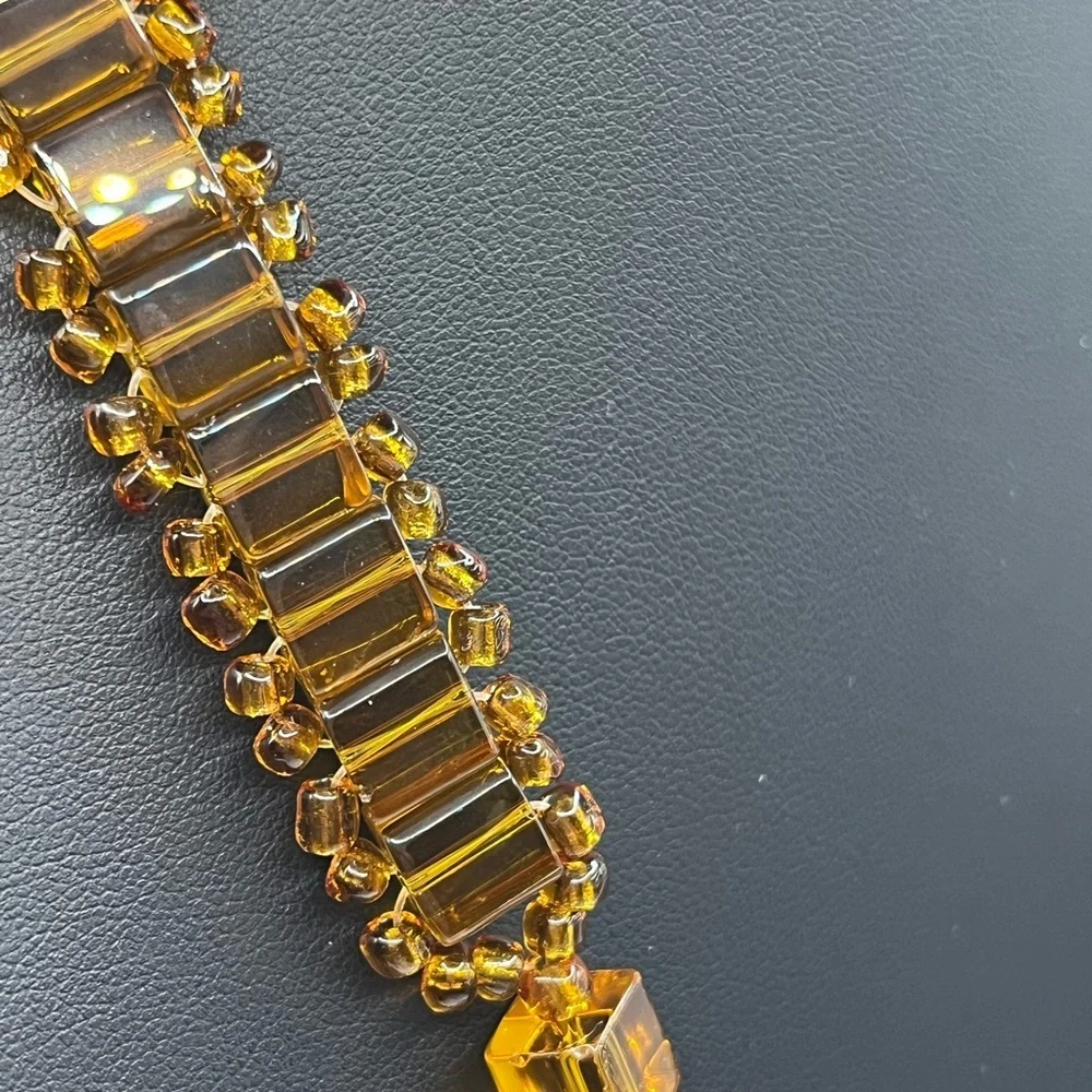 Estate Vtg Amber glass bead necklace with tear drop amber glass main pendant